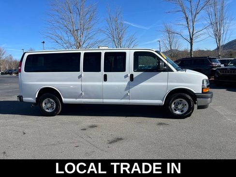 Used 2020 Chevrolet Express 3500 LT w/ LT Preferred Equipment Group image 3