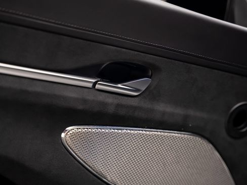 Used 2025 Aston Martin V8 Vantage Coupe RWD image 52