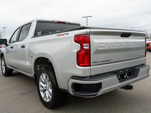 Used 2019 Chevrolet Silverado 1500 Custom w/ Custom Value Package AWD/4WD image 8