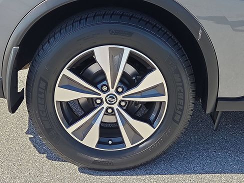 Used 2019 Nissan Murano S FWD image 7
