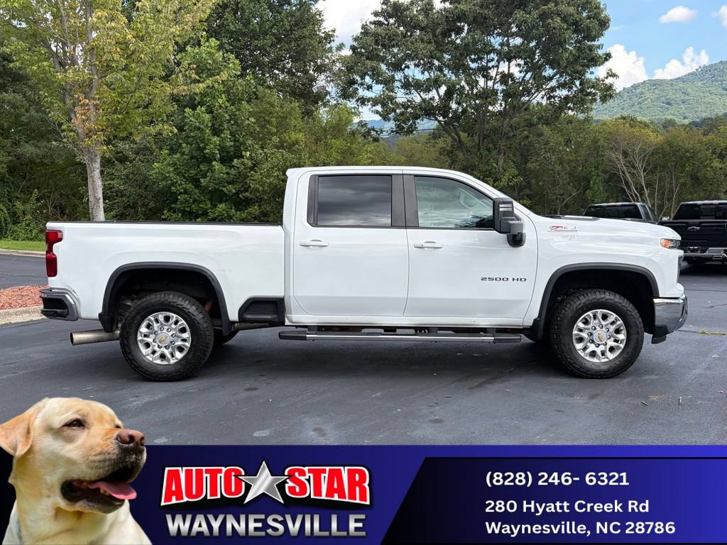 Used 2024 Chevrolet Silverado 2500 LT AWD/4WD image 3