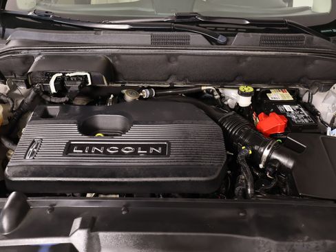 Used 2019 Lincoln Nautilus Reserve image 21