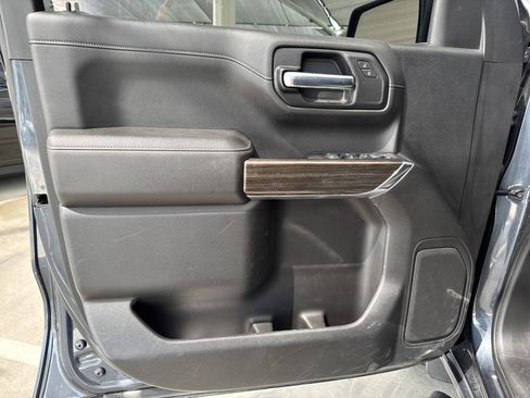 Used 2022 Chevrolet Silverado 1500 RST AWD/4WD image 13