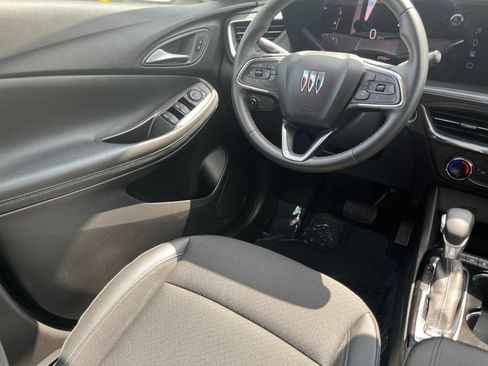 Used 2025 Buick Encore GX Preferred FWD image 38