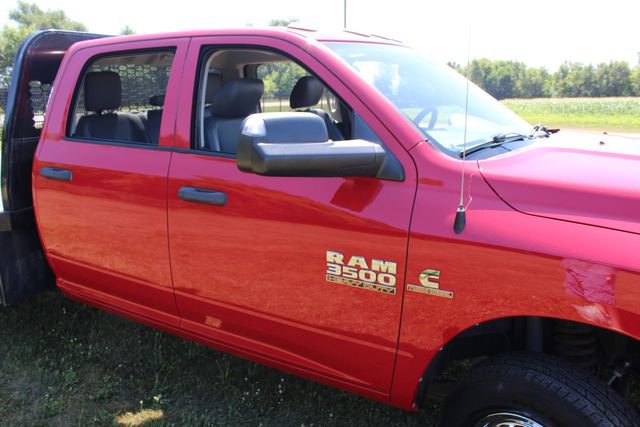 Used 2018 RAM 3500 Tradesman w/ Chrome Appearance Group AWD/4WD image 8