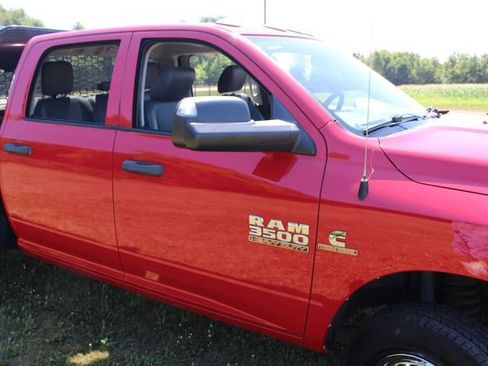 Used 2018 RAM 3500 Tradesman w/ Chrome Appearance Group AWD/4WD image 8