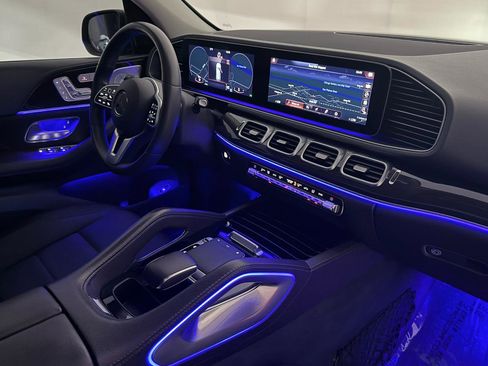 Used 2020 Mercedes-Benz GLE 350 4MATIC w/ Premium Package image 26