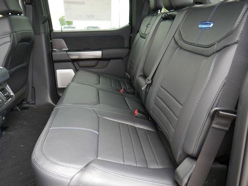 New 2026 Ford F450 Platinum w/ FX4 Off-Road Package AWD/4WD image 16