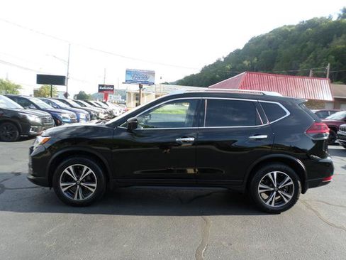 Used 2019 Nissan Rogue SV w/ Premium Package AWD/4WD image 9