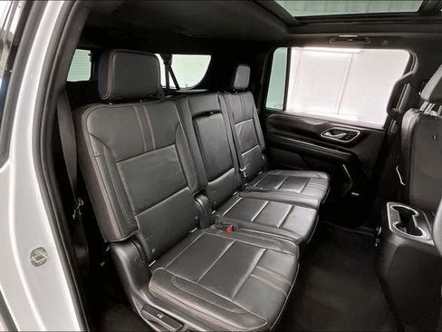 Used 2021 Chevrolet Suburban RST image 19