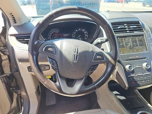 Used 2017 Lincoln MKC Select w/ Select Plus Package AWD/4WD image 11