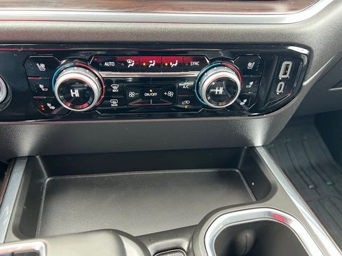 Used 2023 GMC Sierra 1500 SLT w/ SLT Premium Package image 32