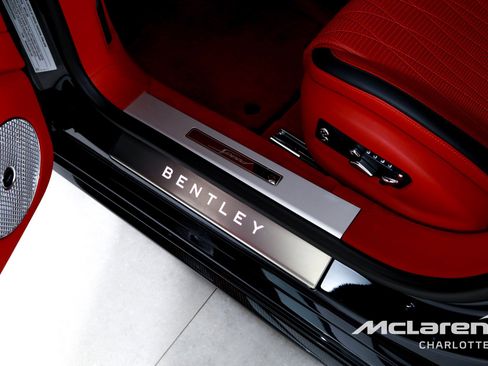 Used 2023 Bentley Flying Spur W12 image 16