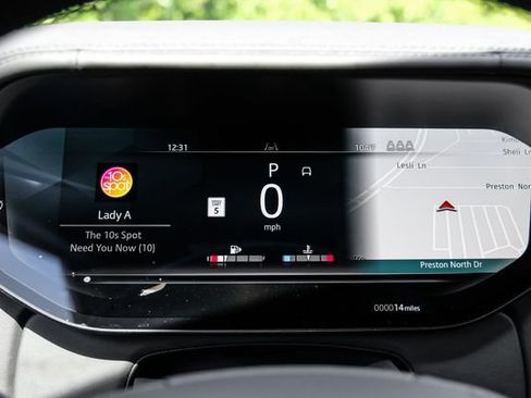 New 2026 Land Rover Range Rover SV AWD/4WD image 22