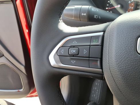 New 2026 Jeep Compass Latitude image 9