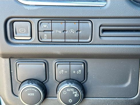 Used 2023 Chevrolet Tahoe Premier image 11