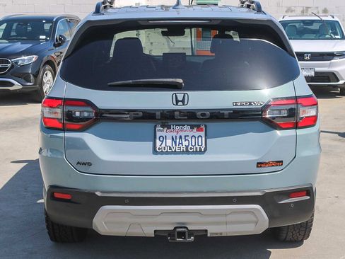 Used 2024 Honda Pilot TrailSport image 8