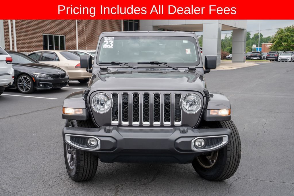 Used 2023 Jeep Gladiator Overland AWD/4WD image 2