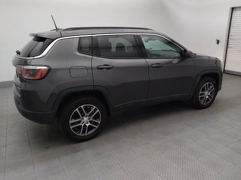 Used 2018 Jeep Compass Latitude w/ Popular Equipment Group AWD/4WD image 10