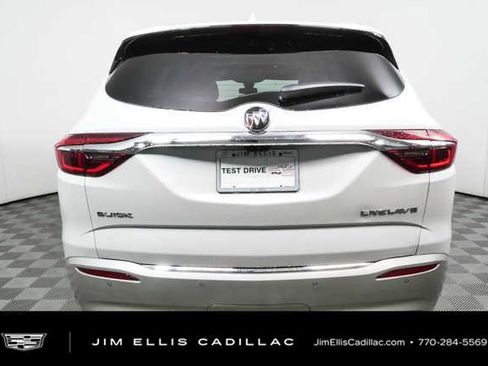 Used 2018 Buick Enclave Premium w/ Experience Buick Package FWD image 25