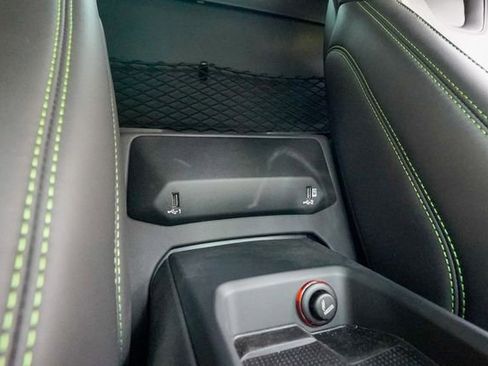 Used 2021 Lamborghini Huracan EVO RWD image 86