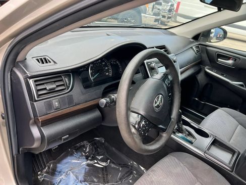 Used 2015 Toyota Camry LE FWD image 13