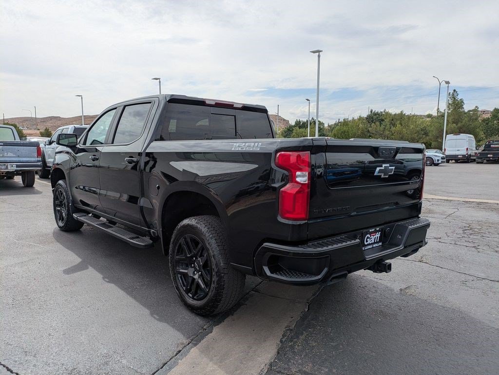 Used 2025 Chevrolet Silverado 1500 LT Trail Boss w/ Convenience Package II AWD/4WD image 5