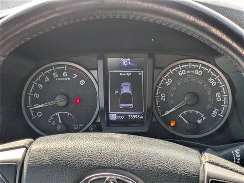 Used 2022 Toyota Tacoma TRD Sport image 21