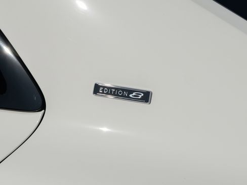 Used 2024 Bentley Flying Spur V8 image 26