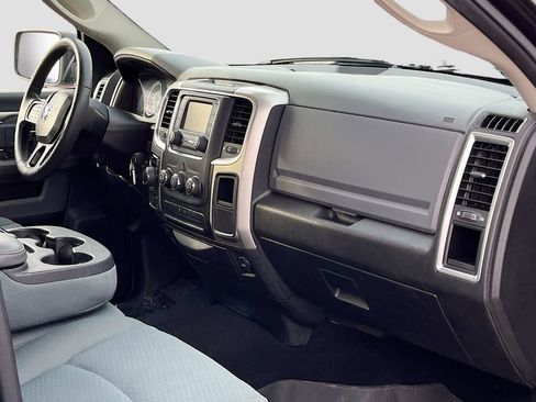 Used 2019 RAM 1500 Classic SLT AWD/4WD image 29