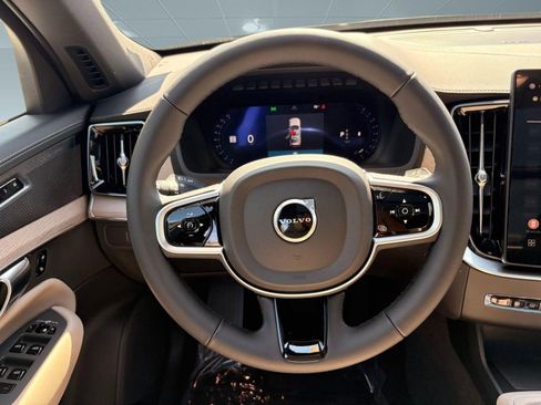 New 2026 Volvo XC90 B6 Plus w/ Protection Package image 17