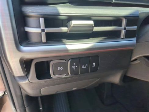 Used 2025 Hyundai Santa Fe Limited FWD image 30