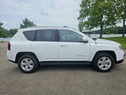 Used 2014 Jeep Compass Sport w/ Power Value Group FWD image 3