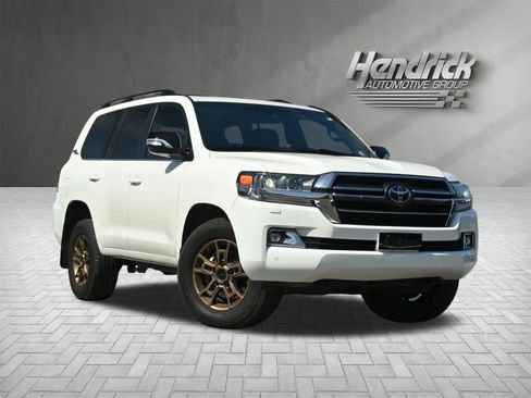 Used 2020 Toyota Land Cruiser Heritage Edition image 2