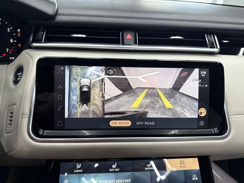Used 2021 Land Rover Range Rover Velar R-Dynamic HSE AWD/4WD image 18