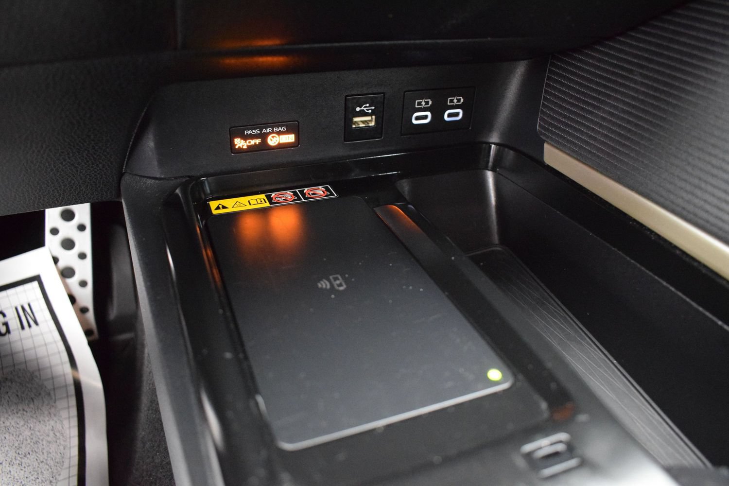 Used 2025 Toyota Camry SE FWD image 15