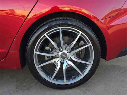 Used 2023 Genesis G70 2.0T image 29