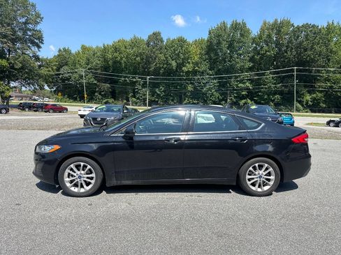 Used 2020 Ford Fusion SE FWD image 4