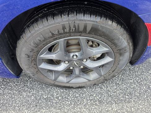 Used 2019 Chrysler Pacifica Touring-L Plus w/ Advanced Safetytec Group FWD image 7