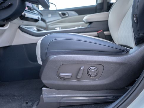 New 2026 Kia Carnival EX FWD image 27