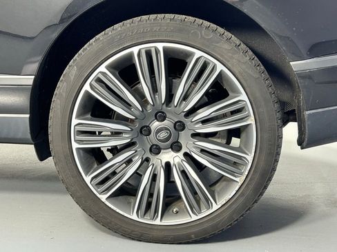 Used 2020 Land Rover Range Rover HSE image 38