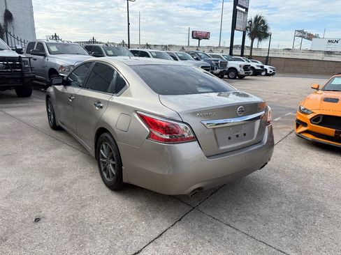 Used 2015 Nissan Altima 2.5 S w/ Power Driver Seat Package FWD image 6