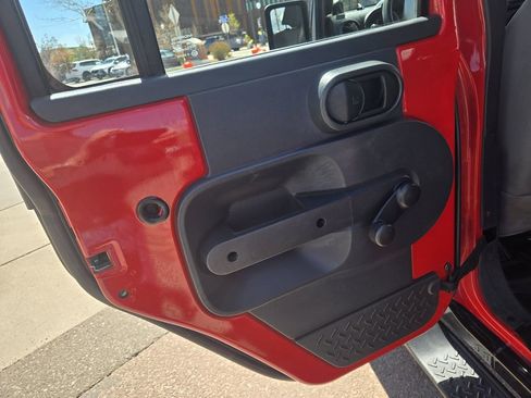 Used 2010 Jeep Wrangler Unlimited Sport AWD/4WD image 19