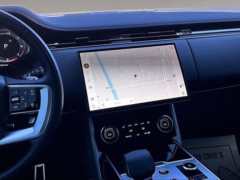 Used 2023 Land Rover Range Rover SE AWD/4WD image 9
