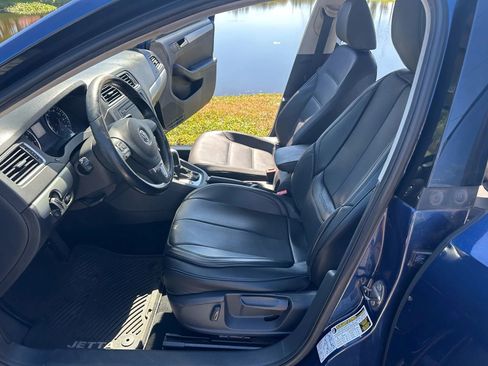 Used 2014 Volkswagen Jetta SE image 11