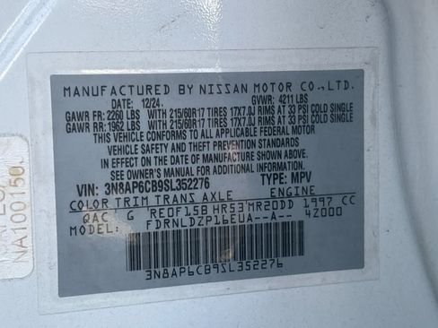 Used 2025 Nissan Kicks SV AWD/4WD image 12