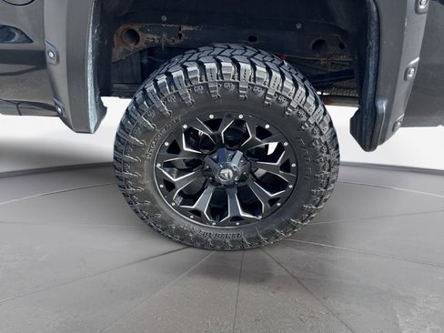 Used 2018 GMC Sierra 1500 SLT image 12