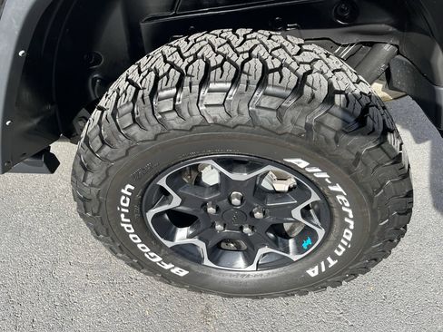 Used 2023 Jeep Wrangler Unlimited Rubicon 4xe w/ Steel Bumper Group AWD/4WD image 11