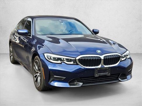 Used 2020 BMW 330i Sedan w/ Convenience Package image 3
