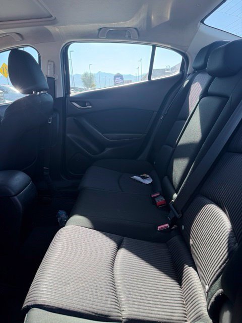 Used 2015 MAZDA MAZDA3 i Touring w/ Technology Package FWD image 14